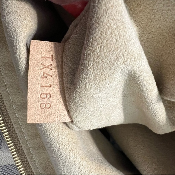 Louis Vuitton Damier Azure Artzy MM - Picture 14 of 14